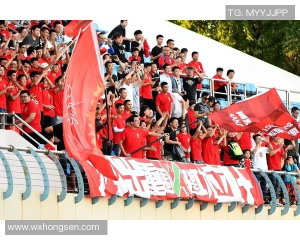 一生一座城的足球传奇如何书写不朽篇章 记忆中的绿茵英雄